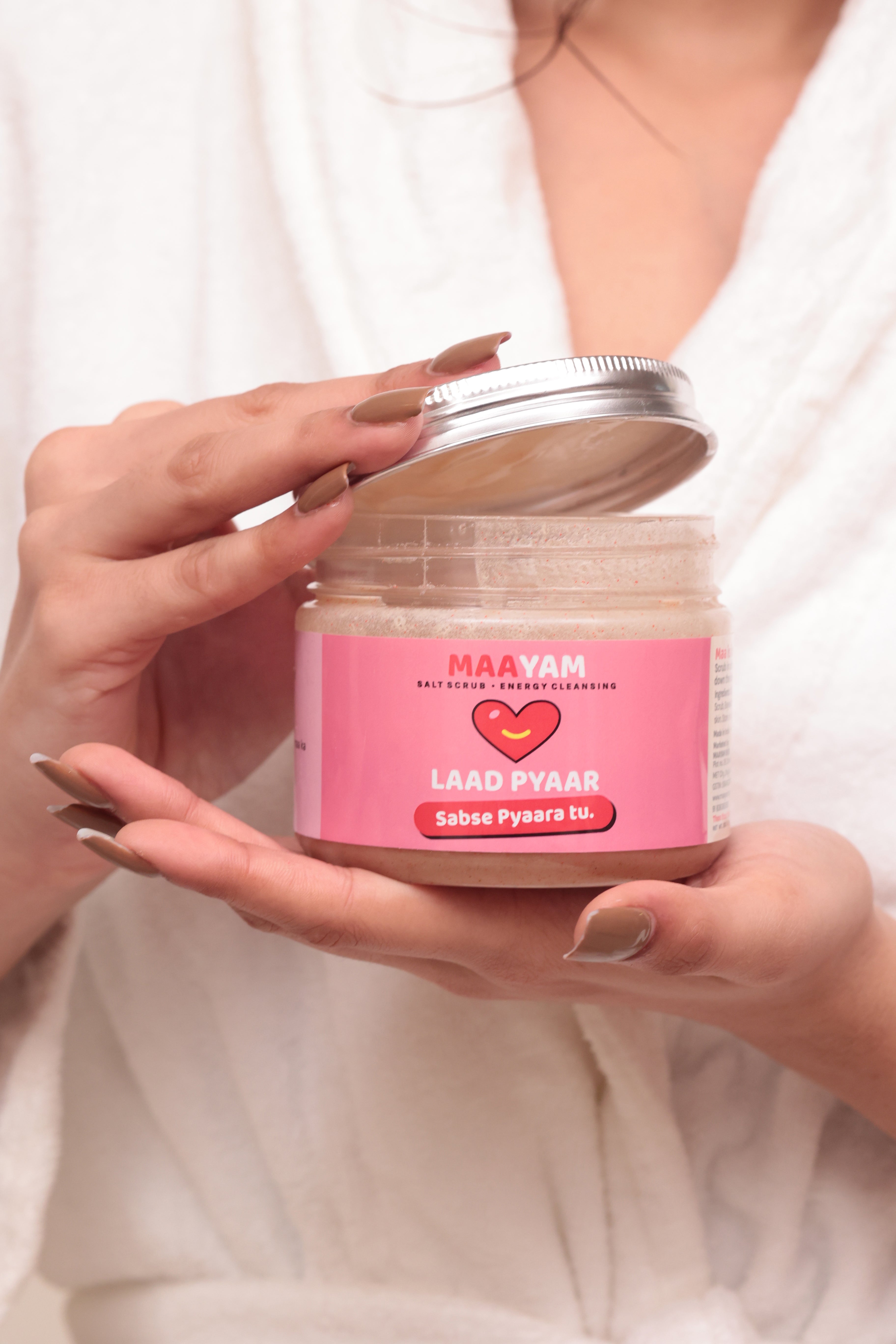 Laad Pyaar Salt Scrub